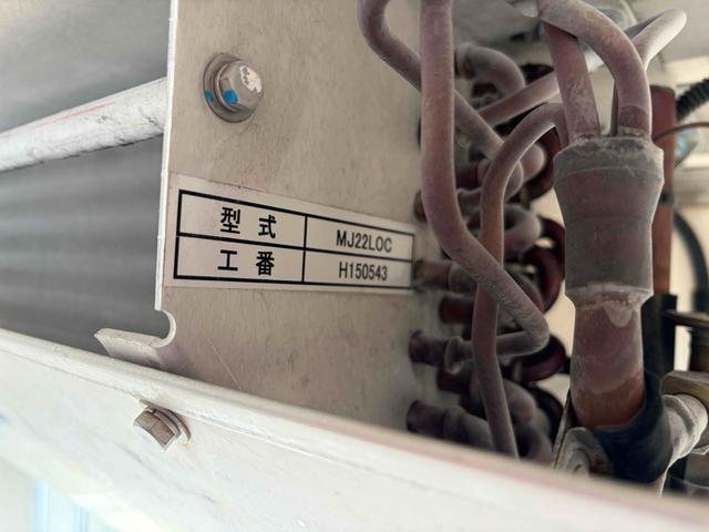 エルフトラック -30度設定 東プレ(MJ22LOC)車両総重量4175kg サイドドア バックカメラ 2tベース ショート キーレス スタッドレスタイヤ6本積載 MT 最大積載量1500kg 低温冷凍(21枚目)