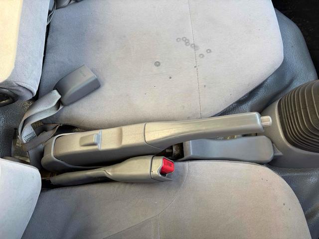 エルフトラック -30度設定 東プレ(MJ22LOC)車両総重量4175kg サイドドア バックカメラ 2tベース ショート キーレス スタッドレスタイヤ6本積載 MT 最大積載量1500kg 低温冷凍(43枚目)