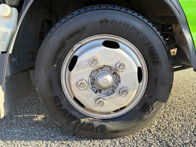 エルフトラック -30度設定 東プレ(MJ22LOC)車両総重量4175kg サイドドア バックカメラ 2tベース ショート キーレス スタッドレスタイヤ6本積載 MT 最大積載量1500kg 低温冷凍(55枚目)