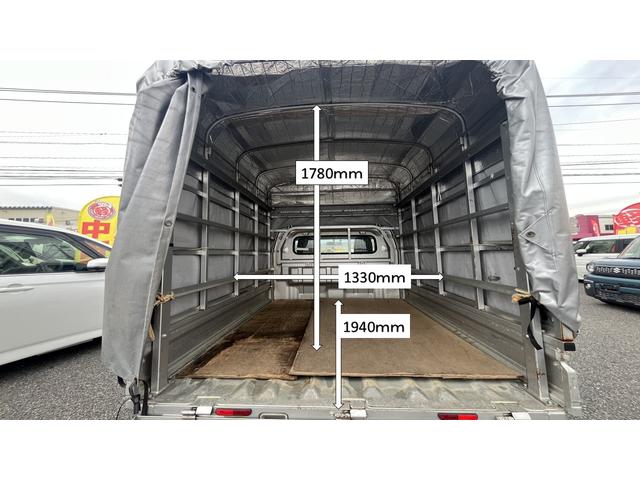 ＮＴ１００クリッパートラック ＤＸ　幌車　ホロ車　車検整備付　ワンセグナビ　ＥＴＣ　全高２４３ｍｍ　後部カーテン式　軽トラック　ＡＴ　エアコン　パワーステアリング　運転席エアバッグ　内外装仕上済　軽トラ　中古車（2枚目）