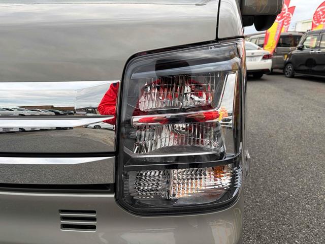 エブリイワゴン ＰＺターボ　届出済未使用車　ディスプレイオーディオ　バックカメラ　両側スライド　クリアランスソナー　レーンアシスト　衝突軽減システム　オートライト　ＬＥＤヘッドランプ　スマートキー　電動格納ミラー　シートヒーター（14枚目）