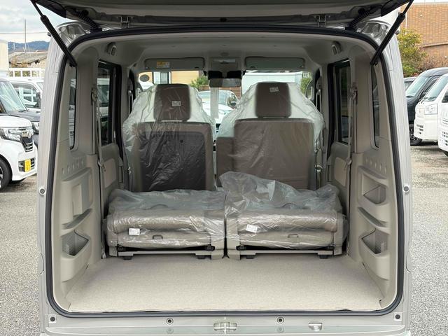 エブリイワゴン ＰＺターボ　届出済未使用車　ディスプレイオーディオ　バックカメラ　両側スライド　クリアランスソナー　レーンアシスト　衝突軽減システム　オートライト　ＬＥＤヘッドランプ　スマートキー　電動格納ミラー　シートヒーター（42枚目）
