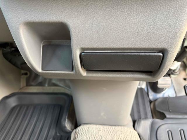 エブリイ ＰＣリミテッド　ＡＴ　衝突被害軽減システム　クリアランスソナー　レーンアシスト　ドライブレコーダー　ナビ　両側スライドドア　キーレスエントリー　電動格納ミラー　オートライト　盗難防止システム　ＡＢＳ　ＥＳＣ（28枚目）