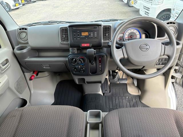 NV100クリッパーバン GXターボ AT タイヤ2本新品 キーレス新品 衝突軽減システム クリアランスソナー レーンアシスト 両側スライドドア 電動格納ミラー オートライト ABS ESC エアコン パワーステアリング パワーウィンドウ(18枚目)