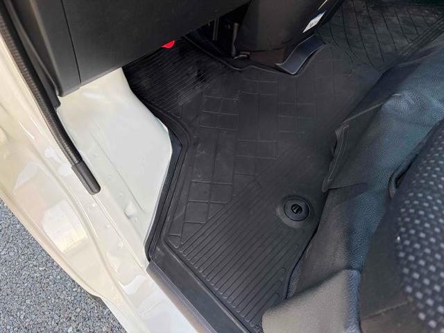 ハイゼットカーゴ DX SAIII 福岡県内のみの販売 4WD AT 衝突被害軽減システム クリアランスソナー 両側スライドドア アイドリングストップ オートマチックハイビーム オートライト ABS ESC エアコン パワーステアリング(36枚目)