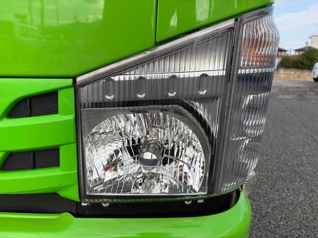 エルフトラック 冷蔵冷凍車　－３０度設定　低温冷凍　ＡＴ　タイヤ５本新品　東プレ（ＭＪ２２ＬＯＣ）　車両総重量４１７５ｋｇ　バックカメラ　２ｔベース　ショート　最大積載量１５００ｋｇ内寸（縦３０４ｃｍ横１５７ｃｍ高さ１３２ｃｍ）（26枚目）