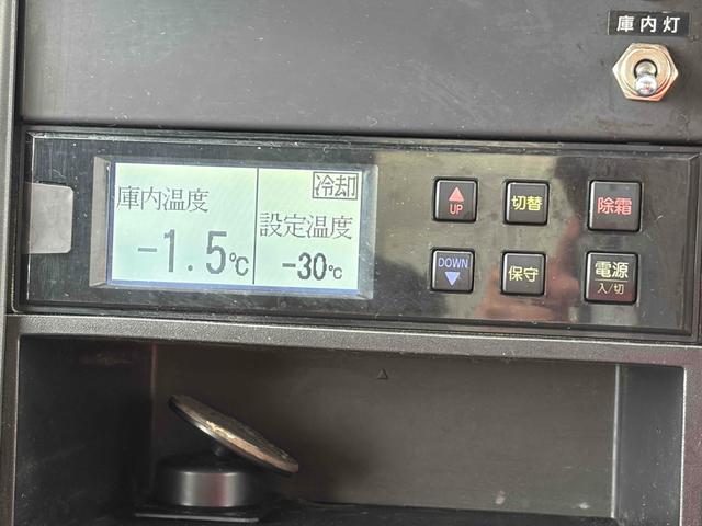 エルフトラック 冷蔵冷凍車　－３０度設定　低温冷凍　ＡＴ　タイヤ５本新品　東プレ（ＭＪ２２ＬＯＣ）　車両総重量４１７５ｋｇ　バックカメラ　２ｔベース　ショート　最大積載量１５００ｋｇ内寸（縦３０４ｃｍ横１５７ｃｍ高さ１３２ｃｍ）（37枚目）