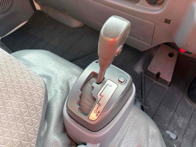 エルフトラック 冷蔵冷凍車　－３０度設定　低温冷凍　ＡＴ　タイヤ５本新品　東プレ（ＭＪ２２ＬＯＣ）　車両総重量４１７５ｋｇ　バックカメラ　２ｔベース　ショート　最大積載量１５００ｋｇ内寸（縦３０４ｃｍ横１５７ｃｍ高さ１３２ｃｍ）（41枚目）