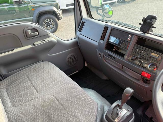 エルフトラック 冷蔵冷凍車　－３０度設定　低温冷凍　ＡＴ　タイヤ５本新品　東プレ（ＭＪ２２ＬＯＣ）　車両総重量４１７５ｋｇ　バックカメラ　２ｔベース　ショート　最大積載量１５００ｋｇ内寸（縦３０４ｃｍ横１５７ｃｍ高さ１３２ｃｍ）（43枚目）