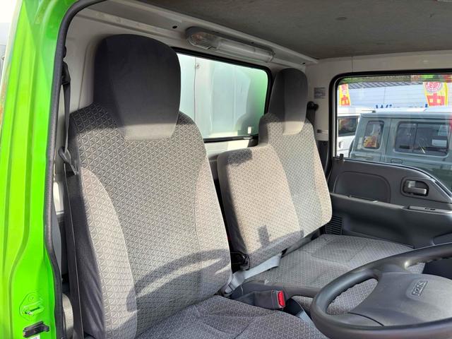 エルフトラック 冷蔵冷凍車　－３０度設定　低温冷凍　ＡＴ　タイヤ５本新品　東プレ（ＭＪ２２ＬＯＣ）　車両総重量４１７５ｋｇ　バックカメラ　２ｔベース　ショート　最大積載量１５００ｋｇ内寸（縦３０４ｃｍ横１５７ｃｍ高さ１３２ｃｍ）（45枚目）