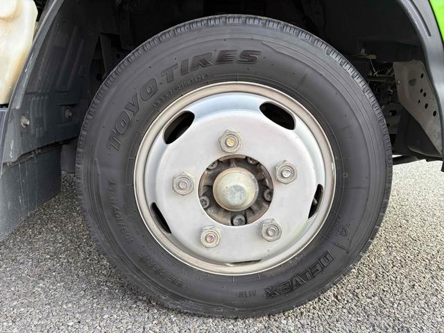 エルフトラック 冷蔵冷凍車　－３０度設定　低温冷凍　ＡＴ　タイヤ５本新品　東プレ（ＭＪ２２ＬＯＣ）　車両総重量４１７５ｋｇ　バックカメラ　２ｔベース　ショート　最大積載量１５００ｋｇ内寸（縦３０４ｃｍ横１５７ｃｍ高さ１３２ｃｍ）（54枚目）