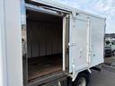 冷蔵冷凍車　－３０度設定　低温冷凍　ＡＴ　タイヤ５本新品　東プレ（ＭＪ２２ＬＯＣ）　車両総重量４１７５ｋｇ　バックカメラ　２ｔベース　ショート　最大積載量１５００ｋｇ内寸（縦３０４ｃｍ横１５７ｃｍ高さ１３２ｃｍ）（23枚目）