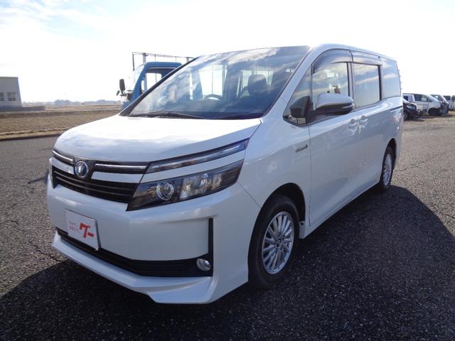 ヴォクシー ハイブリッドＶ　ハイブリット／ワンオーナー／ホワイトパール（3枚目）