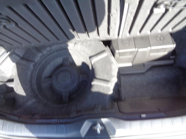 ヴォクシー ハイブリッドＶ　ハイブリット／ワンオーナー／ホワイトパール（16枚目）