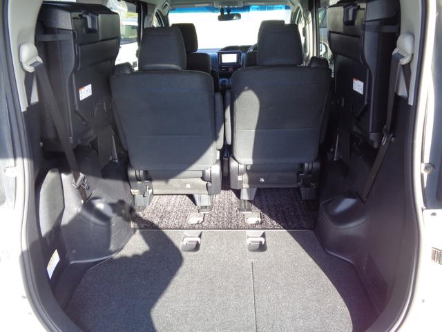 ヴォクシー ハイブリッドＶ　ハイブリット／ワンオーナー／ホワイトパール（28枚目）