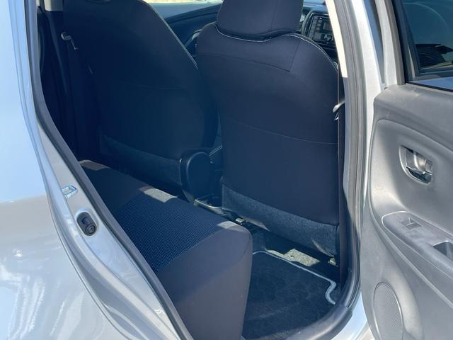 ヴィッツ F セーフティーエディションII ETC バックカメラ レーンアシスト 衝突被害軽減システム オートマチックハイビーム スマートキー 電動格納ミラー CVT 盗難防止システム 衝突安全ボディ 記録簿 ABS ESC CD USB(27枚目)