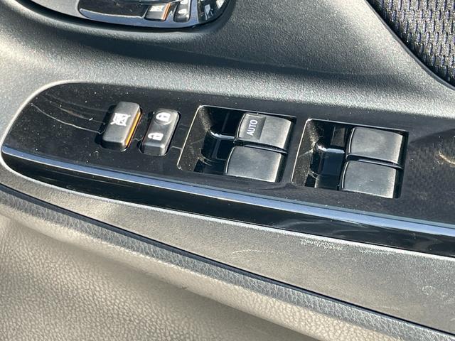 ヴィッツ F セーフティーエディションII ETC バックカメラ レーンアシスト 衝突被害軽減システム オートマチックハイビーム スマートキー 電動格納ミラー CVT 盗難防止システム 衝突安全ボディ 記録簿 ABS ESC CD USB(52枚目)