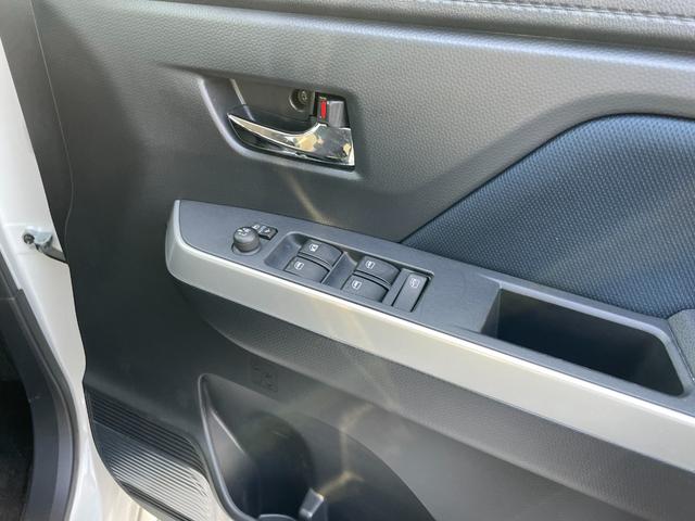 ルーミー カスタムＧ－Ｔ　ＥＴＣ　全周囲カメラ　ＴＶ　両側電動スライドドア　クリアランスソナー　オートクルーズコントロール　衝突被害軽減システム　アルミホイール　オートライト　ＬＥＤヘッドランプ　スマートキー（11枚目）