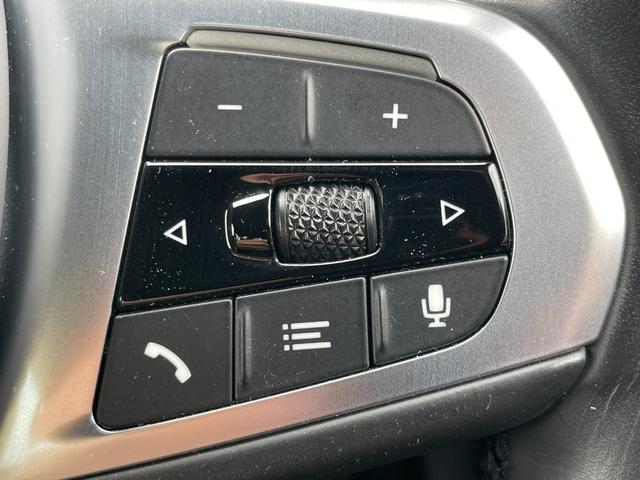 ３シリーズ ３２０ｄ　ｘＤｒｉｖｅツーリング　Ｍスポーツ　サンルーフ　純正ドライブレコーダー　バックカメラ　ナビ　クリアランスソナー　追従クルーズコントロール　パークアシスト　衝突被害軽減システム　オートマチックハイビーム　オートライト　ＬＥＤヘッドランプ（9枚目）