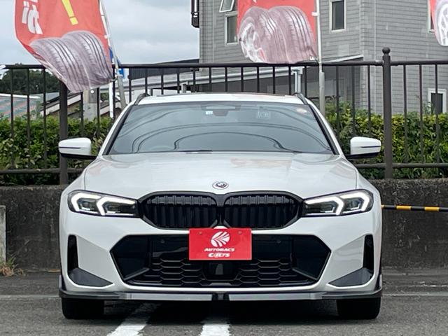 ３シリーズ ３２０ｄ　ｘＤｒｉｖｅツーリング　Ｍスポーツ　サンルーフ　純正ドライブレコーダー　バックカメラ　ナビ　クリアランスソナー　追従クルーズコントロール　パークアシスト　衝突被害軽減システム　オートマチックハイビーム　オートライト　ＬＥＤヘッドランプ（14枚目）