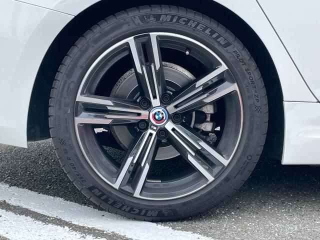 ３シリーズ ３２０ｄ　ｘＤｒｉｖｅツーリング　Ｍスポーツ　サンルーフ　純正ドライブレコーダー　バックカメラ　ナビ　クリアランスソナー　追従クルーズコントロール　パークアシスト　衝突被害軽減システム　オートマチックハイビーム　オートライト　ＬＥＤヘッドランプ（21枚目）