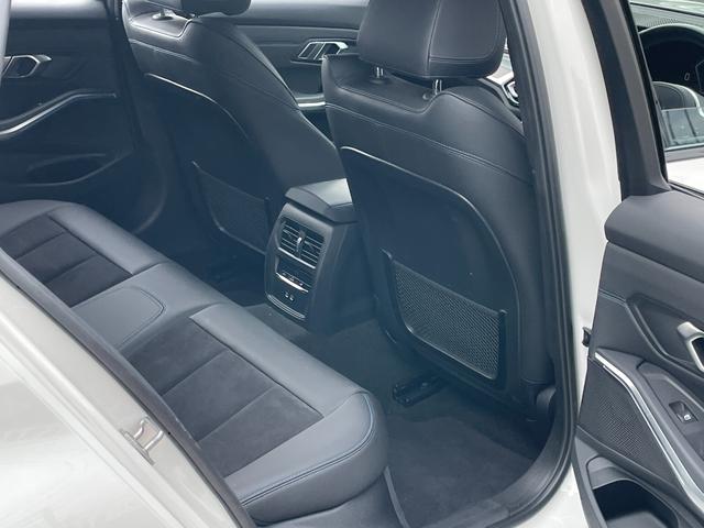 ３シリーズ ３２０ｄ　ｘＤｒｉｖｅツーリング　Ｍスポーツ　サンルーフ　純正ドライブレコーダー　バックカメラ　ナビ　クリアランスソナー　追従クルーズコントロール　パークアシスト　衝突被害軽減システム　オートマチックハイビーム　オートライト　ＬＥＤヘッドランプ（38枚目）
