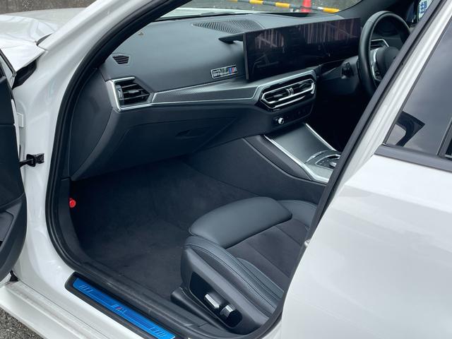 ３シリーズ ３２０ｄ　ｘＤｒｉｖｅツーリング　Ｍスポーツ　サンルーフ　純正ドライブレコーダー　バックカメラ　ナビ　クリアランスソナー　追従クルーズコントロール　パークアシスト　衝突被害軽減システム　オートマチックハイビーム　オートライト　ＬＥＤヘッドランプ（42枚目）