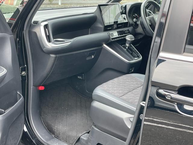 ヴォクシー S-Z ワンオーナー 純正10.5インチナビ フルセグTV DVD バックカメラ ETC2.0 衝突被害軽減ブレーキ 追従クルーズコントロール ブラインドスポットモニター 両側パワースライドドア オートライト(52枚目)