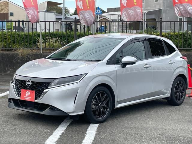 ノート Ｘ　純正ナビ　フルセグＴＶ　ＥＴＣ２．０　純正ドライブレコーダー　デジタルインナーミラー　衝突被害軽減システム　アルミホイール　オートライト　オートハイビーム　スマートキー　電動格納ミラー　ワイヤレス充電（12枚目）