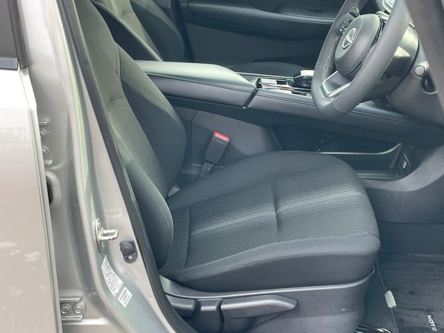 ノート Ｘ　純正ナビ　フルセグＴＶ　ＥＴＣ２．０　純正ドライブレコーダー　デジタルインナーミラー　衝突被害軽減システム　アルミホイール　オートライト　オートハイビーム　スマートキー　電動格納ミラー　ワイヤレス充電（51枚目）