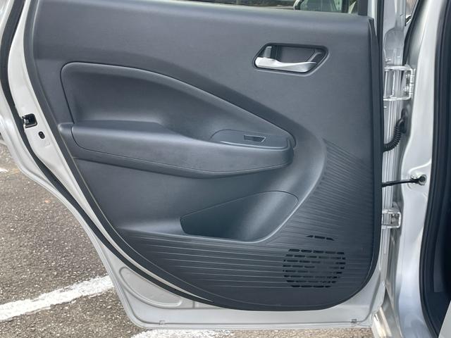 ノート Ｘ　純正ナビ　フルセグＴＶ　ＥＴＣ２．０　純正ドライブレコーダー　デジタルインナーミラー　衝突被害軽減システム　アルミホイール　オートライト　オートハイビーム　スマートキー　電動格納ミラー　ワイヤレス充電（69枚目）