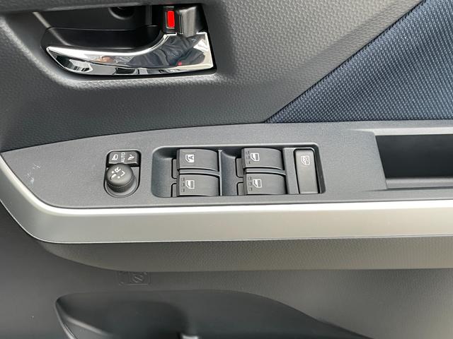 ルーミー カスタムG-T ワンオーナー 全周囲カメラ TV 両側電動スライドドア クリアランスソナー 追従クルーズコントロール 衝突被害軽減システム アルミホイール オートライト LEDヘッドランプ スマートキー 電格ミラー(12枚目)