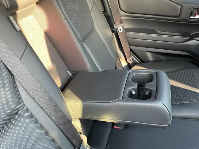 ランドクルーザー２５０ ＶＸ　ワンオーナー　ムーンルーフ　衝突被害軽減ブレーキ　追従クルコン　純正ナビフルセグＴＶ　パノラミックビューモニター　ＥＴＣ２．０　シートベンチレーター　デジタルインナーミラー　モデリスタＬＥＤフォグ（68枚目）