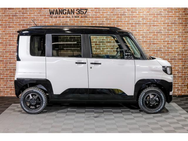 デリカミニ T プレミアム デリマルパッケージ WANGAN357リフトアップキット ラテラルロッド 新品装着 純正12.3インチナビゲーション 純正色ホワイトパール ブラックマイカ ツートーン 15インチタイヤホイール(7枚目)