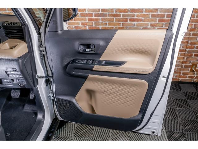 デリカミニ T プレミアム デリマルパッケージ WANGAN357リフトアップキット ラテラルロッド 新品装着 純正12.3インチナビゲーション 純正色ホワイトパール ブラックマイカ ツートーン 15インチタイヤホイール(28枚目)