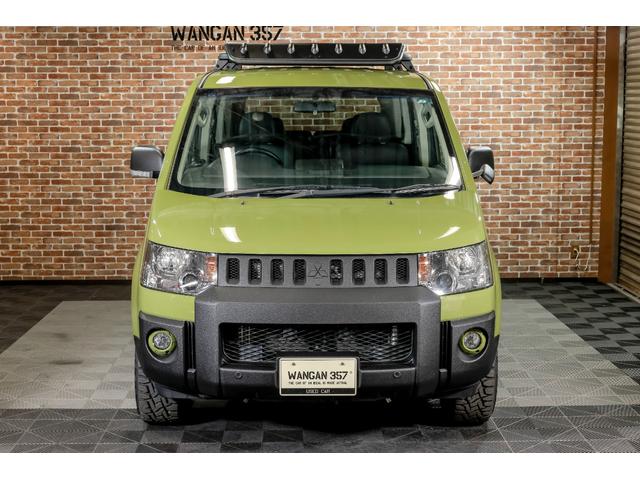 デリカＤ：５ Ｇ　リミテッドパッケージ　オートクルーズコントロール　リアクーラー　横滑り防止　ＥＴＣ　スマートキー　オートライト　パワーステアリング　フルフラット　リフトアップ　盗難防止システム　衝突安全ボディ　３列シート　ＡＢＳ（5枚目）