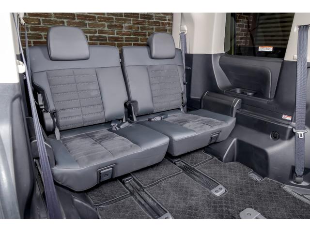 デリカＤ：５ Ｇ　リミテッドパッケージ　オートクルーズコントロール　リアクーラー　横滑り防止　ＥＴＣ　スマートキー　オートライト　パワーステアリング　フルフラット　リフトアップ　盗難防止システム　衝突安全ボディ　３列シート　ＡＢＳ（23枚目）