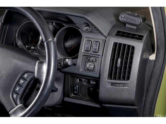 デリカＤ：５ Ｇ　リミテッドパッケージ　オートクルーズコントロール　リアクーラー　横滑り防止　ＥＴＣ　スマートキー　オートライト　パワーステアリング　フルフラット　リフトアップ　盗難防止システム　衝突安全ボディ　３列シート　ＡＢＳ（68枚目）