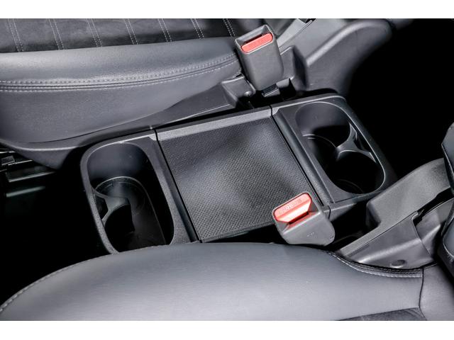 デリカＤ：５ Ｇ　リミテッドパッケージ　オートクルーズコントロール　リアクーラー　横滑り防止　ＥＴＣ　スマートキー　オートライト　パワーステアリング　フルフラット　リフトアップ　盗難防止システム　衝突安全ボディ　３列シート　ＡＢＳ（71枚目）