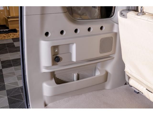 エブリイワゴン ＰＺターボスペシャル　ｉ－ｓｔｏｐ　ＬＥＤヘットライト　フルタイム４ＷＤ　キーレス　シ－トヒ－タ－　パワーステアリング　ＡＡＣ　盗難警報装置　オートマチックハイビーム　フルフラット　ベンチシート　ＥＳＰ　ＡＢＳ（28枚目）