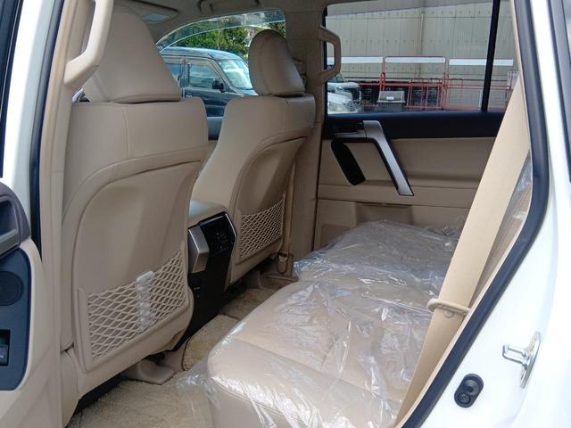 ランドクルーザープラド ＴＸ　Ｌパッケージ　マットブラックエディション　サンルーフ　ルーフレール　ドライブレコーダー　全周囲カメラ　クリアランスソナー　オートクルーズコントロール　レーンアシスト　衝突被害軽減システム　　ナビ　オートマチックハイビーム　ＬＥＤヘッドランプ（50枚目）