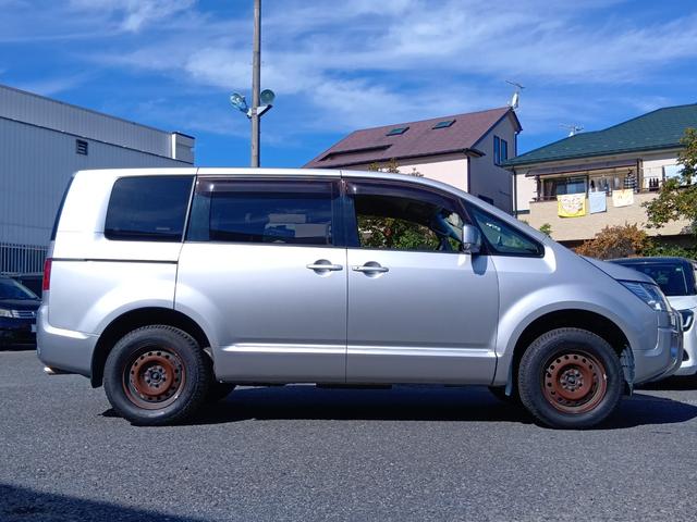 デリカD:5 M 4WD ドライブレコーダー ETC バックカメラ ナビ 両側スライド・片側電動 オートライト HID スマートキー 電動格納ミラー 3列シート フルフラット CVT 盗難防止システム 衝突安全ボディ(14枚目)