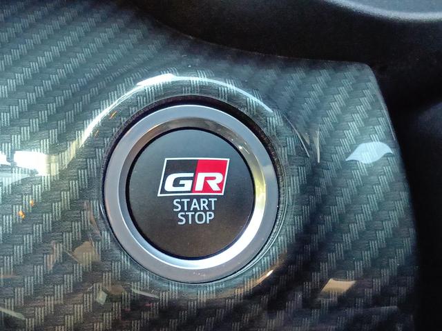 ＧＲヤリス ＲＺ　ハイパフォーマンス　４ＷＤ　ＥＴＣ　バックカメラ　ナビ　レーンアシスト　衝突被害軽減システム　アルミホイール　オートライト　ＬＥＤヘッドランプ　ヘッドライトウォッシャー　スマートキー　電動格納ミラー　ＭＴ（12枚目）
