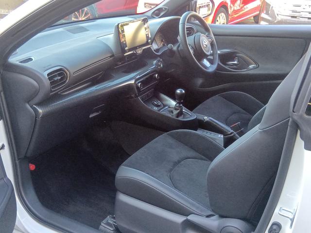 ＧＲヤリス ＲＺ　ハイパフォーマンス　４ＷＤ　ＥＴＣ　バックカメラ　ナビ　レーンアシスト　衝突被害軽減システム　アルミホイール　オートライト　ＬＥＤヘッドランプ　ヘッドライトウォッシャー　スマートキー　電動格納ミラー　ＭＴ（41枚目）