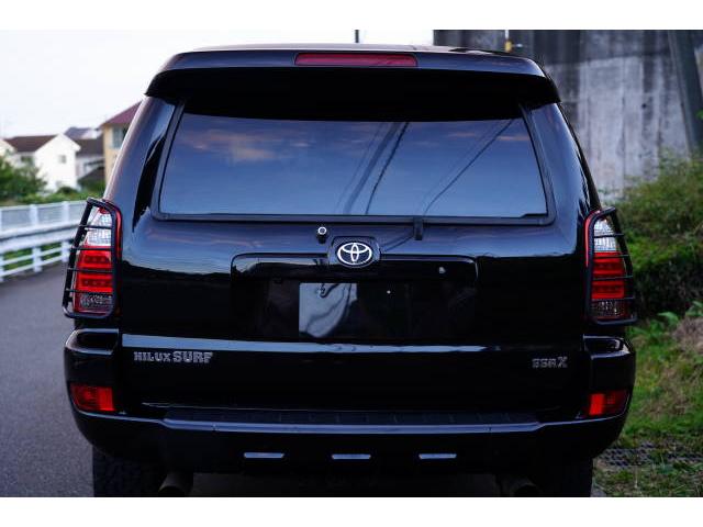 ハイラックスサーフ SSR-Xリミテッド 新品ブラックアウトヘッドライト 新品TOYOTAグリル 2インチリフトアップ 左右2本出しマフラー テールガード 17インチAW BFGoodrich 新品ハンドル(コンビ)(27枚目)
