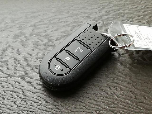 タント X SAIII 前席シートヒーター AC 盗難防止装置 キーフリーシステム 寒冷地仕様 スマートキー パワーウインドウ デュアルエアバッグ パワステ ベンチシート エアバッグ ABS 衝突安全ボディ 横滑防止装置(30枚目)