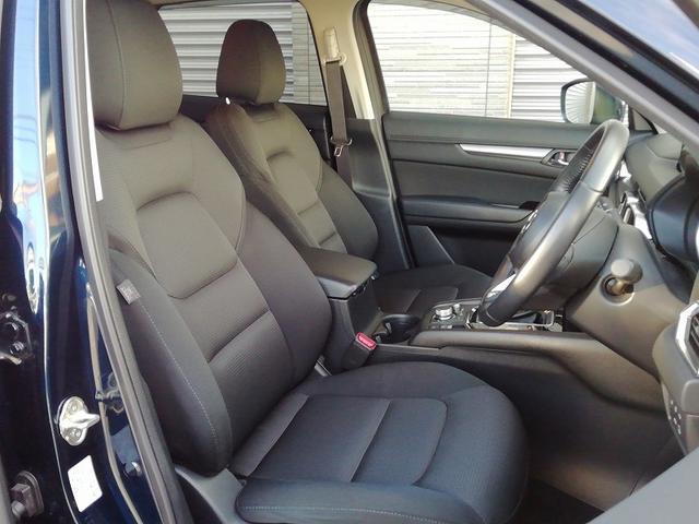 ＣＸ－５ ＸＤ　スマートエディション　禁煙車！！４ＷＤ！！純正ナビ！！ＤＶＤ再生！！フルセグＴＶ！！全方位周囲カメラ！！ＥＴＣ！！運転席＆助手席シートヒーター！！ＬＥＤヘッドライト！！スペアキー！！（4枚目）