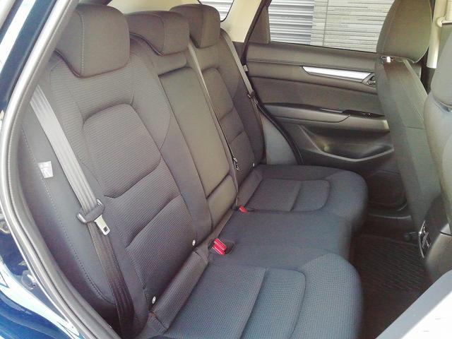 ＣＸ－５ ＸＤ　スマートエディション　禁煙車！！４ＷＤ！！純正ナビ！！ＤＶＤ再生！！フルセグＴＶ！！全方位周囲カメラ！！ＥＴＣ！！運転席＆助手席シートヒーター！！ＬＥＤヘッドライト！！スペアキー！！（5枚目）