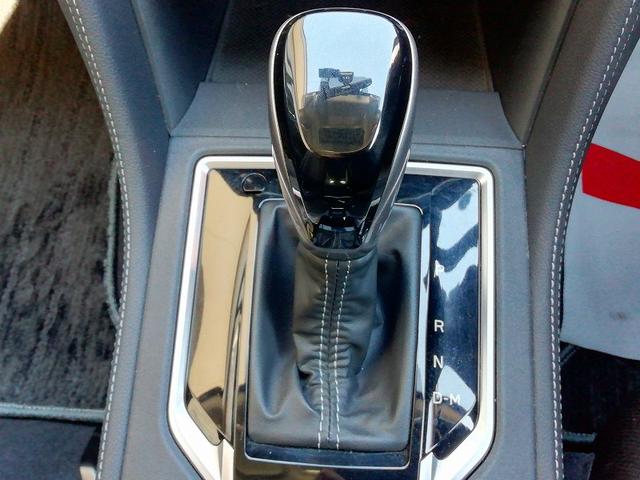 インプレッサＧ４ ２．０ｉ－Ｌ　アイサイト　後カメラ　オートエアコン　メモリーナビ　禁煙　車線逸脱　ブルートゥース　クルコン　衝突軽減ブレーキ　ＤＶＤ再生　ドラレコ　フルセグＴＶ　オートライト　ＡＢＳ　サイドエアバッグ　ＥＴＣ　ワンオーナー（12枚目）