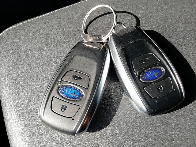 インプレッサＧ４ ２．０ｉ－Ｌ　アイサイト　後カメラ　オートエアコン　メモリーナビ　禁煙　車線逸脱　ブルートゥース　クルコン　衝突軽減ブレーキ　ＤＶＤ再生　ドラレコ　フルセグＴＶ　オートライト　ＡＢＳ　サイドエアバッグ　ＥＴＣ　ワンオーナー（26枚目）